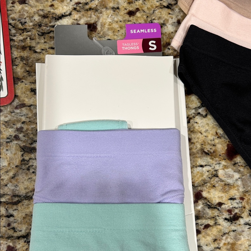 Seamless Lavender and Mint Thongs